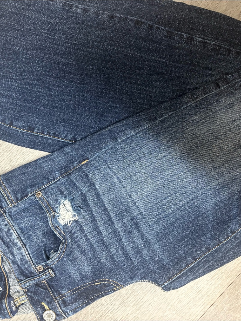 American Eagle Outfitters Washed Blue Relaxed Jeans